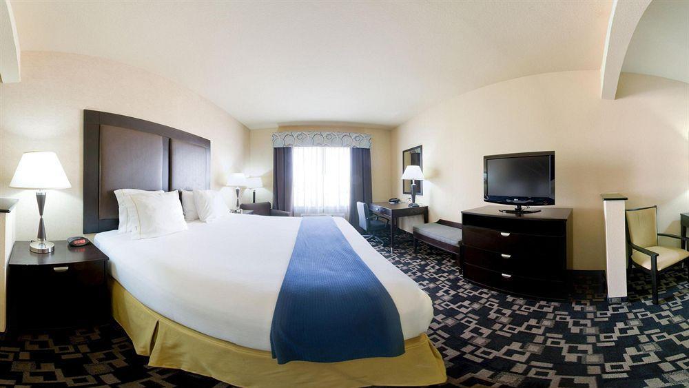 Holiday Inn Express & Suites Huntsville By Ihg Екстериор снимка