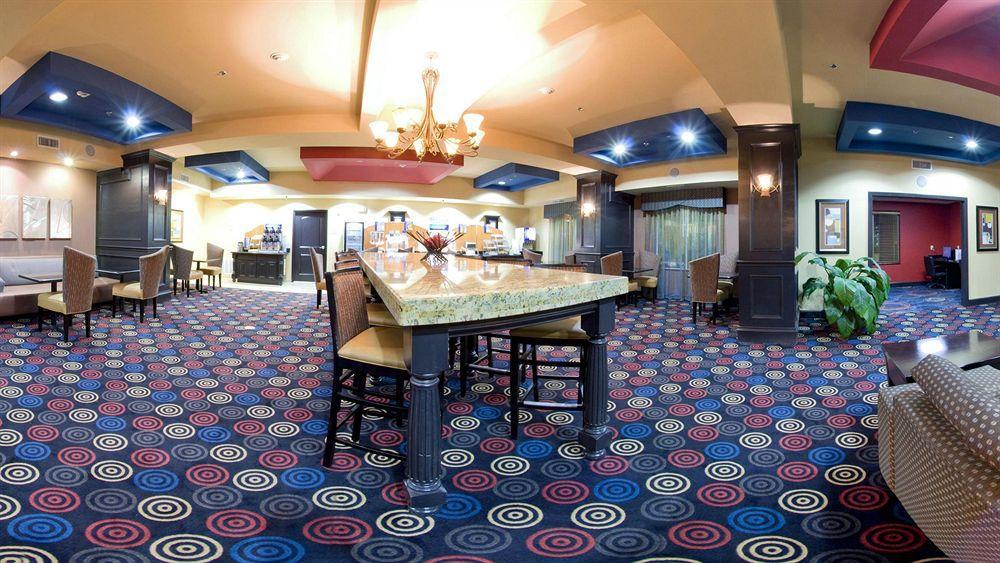Holiday Inn Express & Suites Huntsville By Ihg Екстериор снимка