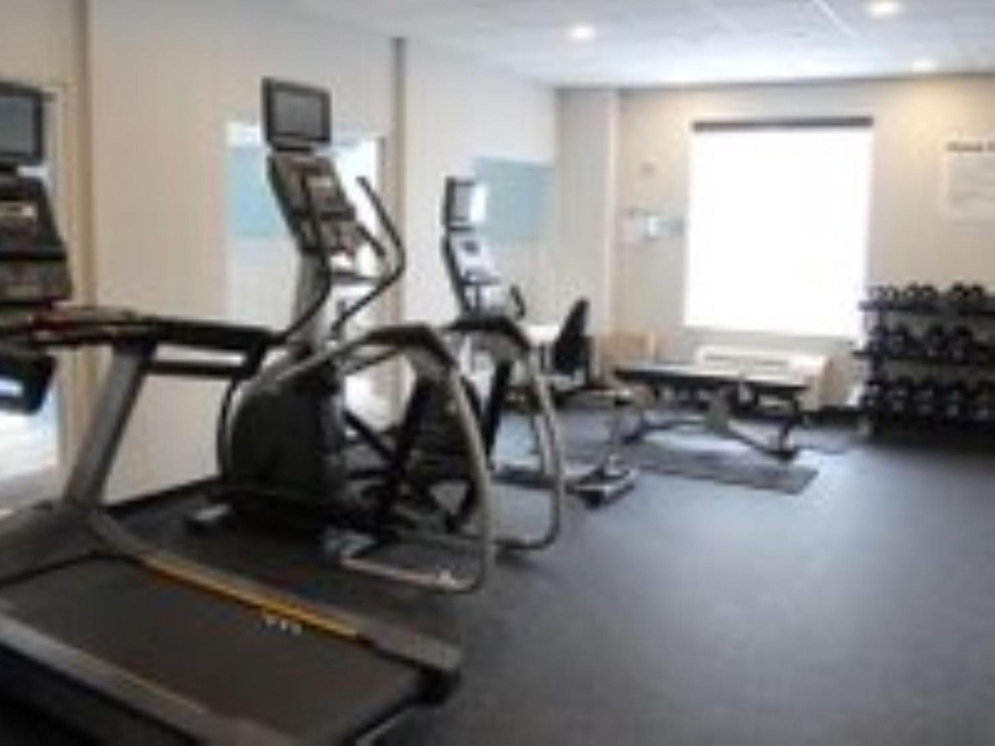 Holiday Inn Express & Suites Huntsville By Ihg Екстериор снимка