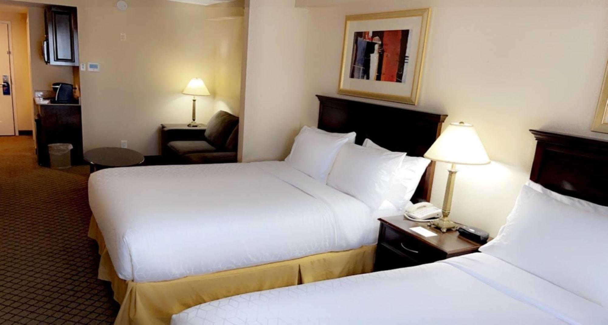 Holiday Inn Express & Suites Huntsville By Ihg Екстериор снимка