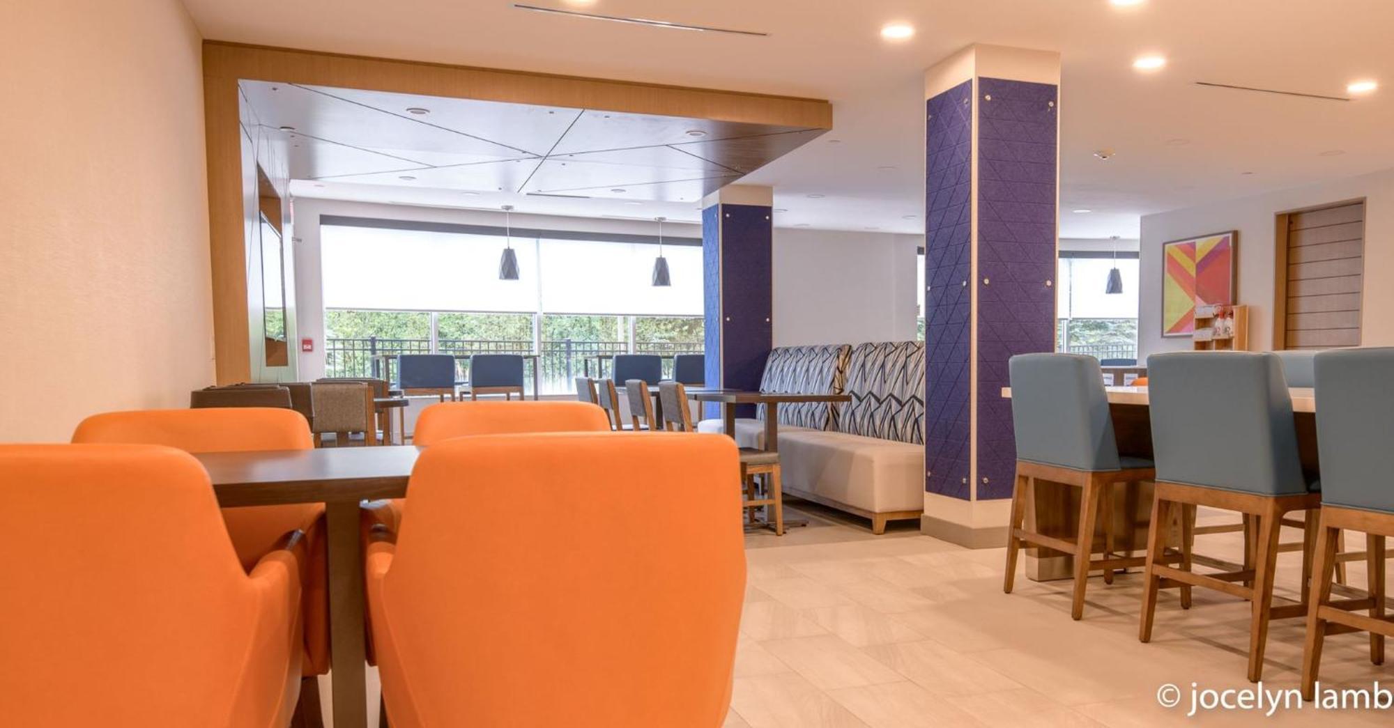 Holiday Inn Express & Suites Huntsville By Ihg Екстериор снимка