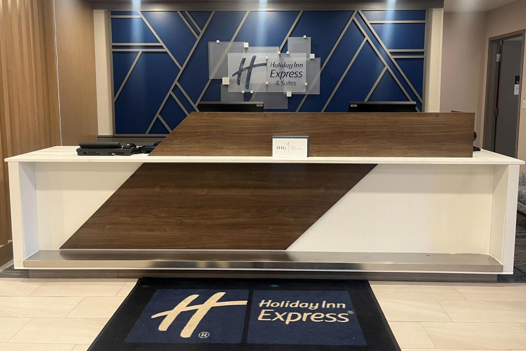 Holiday Inn Express & Suites Huntsville By Ihg Екстериор снимка