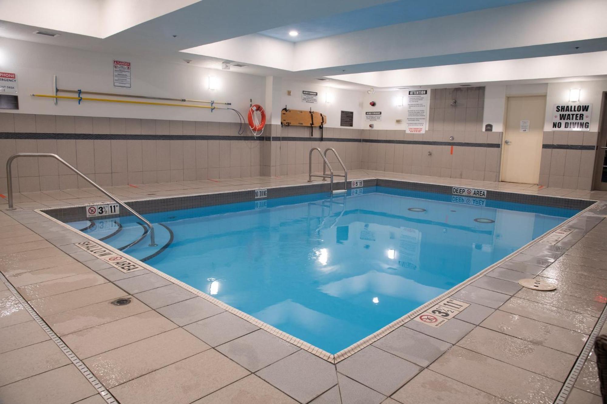 Holiday Inn Express & Suites Huntsville By Ihg Екстериор снимка