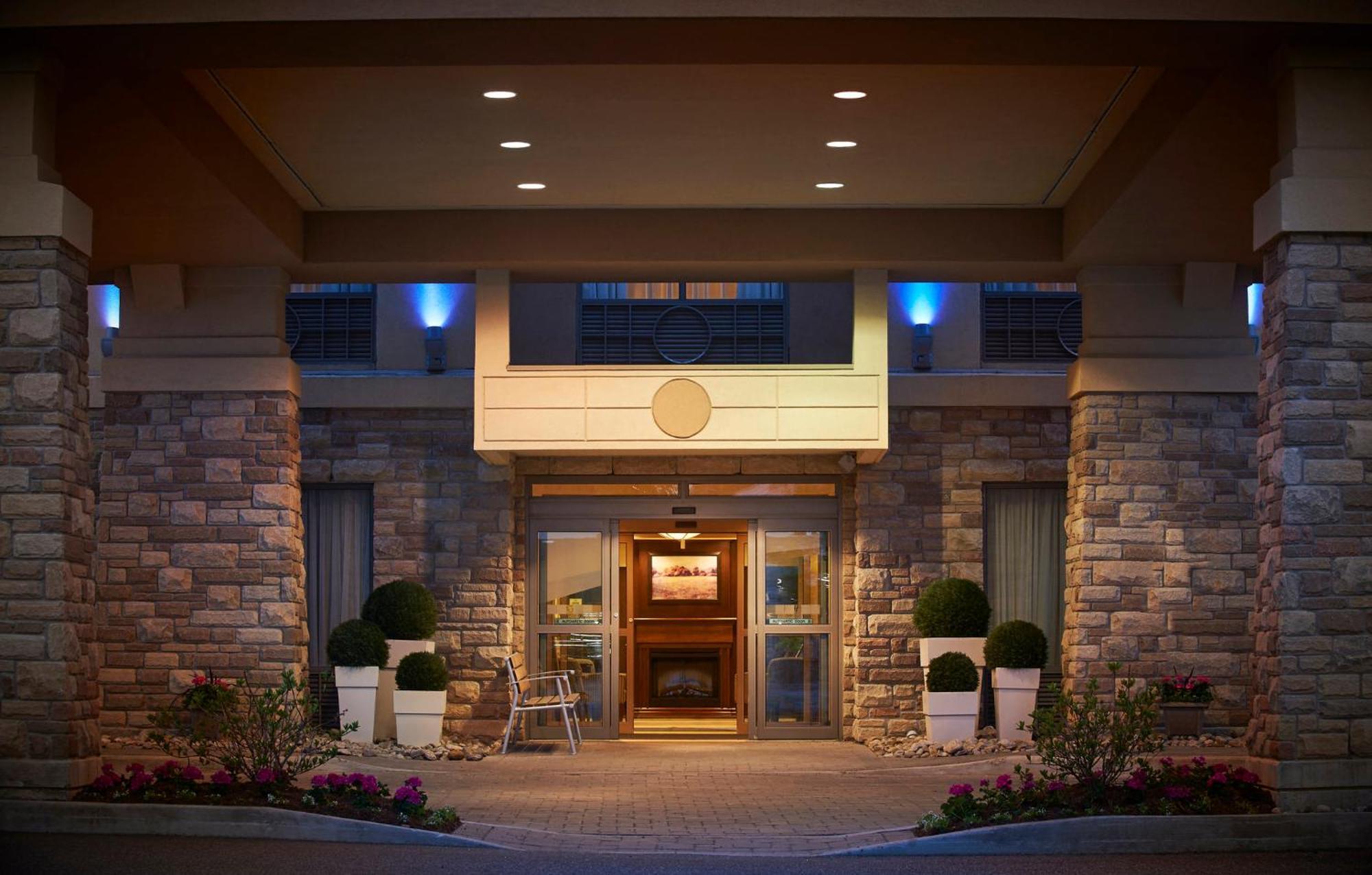 Holiday Inn Express & Suites Huntsville By Ihg Екстериор снимка