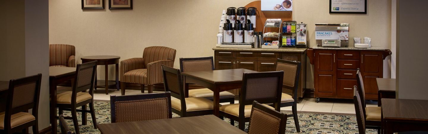 Holiday Inn Express & Suites Huntsville By Ihg Екстериор снимка